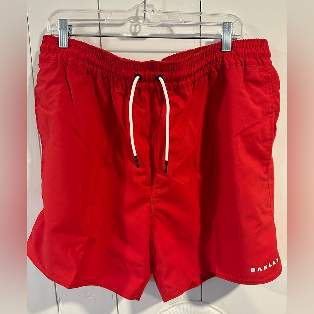 NWT Oakley All Day Beach Short, Red Size XL